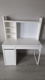 Bureau pour enfants Micke, Enlèvement, Bureau