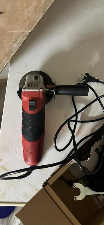 Slijpmachine beschikbaar voor biedingen