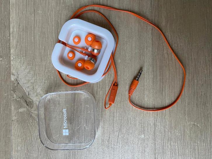 Oranje in-ears oortjes met mini jack en opzetstukjes - NIEUW, TV, Hi-fi & Vidéo, Casques audio, Neuf, Enlèvement ou Envoi