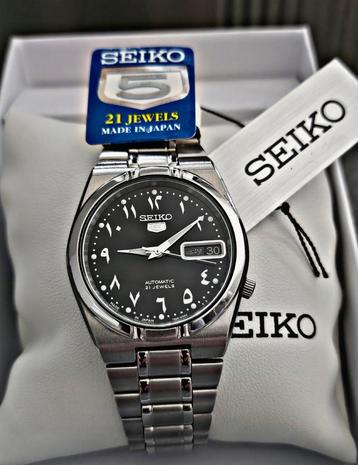 Seiko 5 „Arabische wijzerplaat”