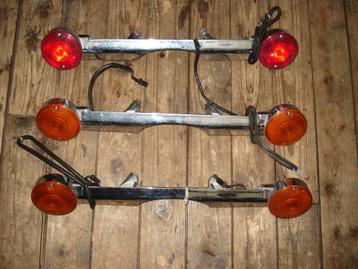  HARLEY richtingaanwijzers met steun 2 stuks en 1 ENKEL STEU beschikbaar voor biedingen