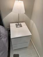 Tables de chevet Ikea 2 pièces avec 2 tiroirs en blanc, Maison & Meubles, Enlèvement, Utilisé, Bois, 55 à 70 cm