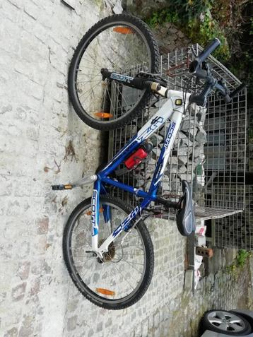 fiets  beschikbaar voor biedingen