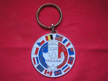 D-Day anniversaire porte-clé 5cm, Enlèvement ou Envoi, Comme neuf