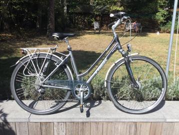 Mooie damesfiets Trek Navigator T 80 beschikbaar voor biedingen