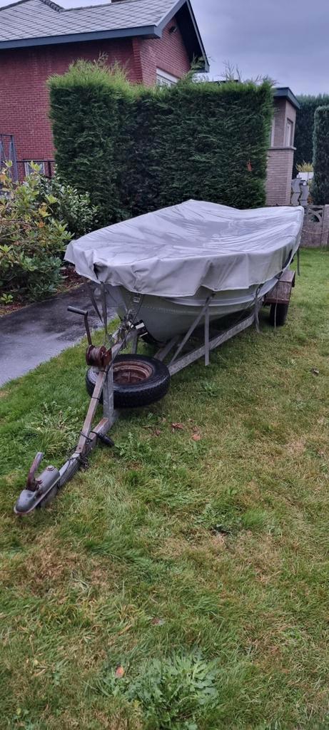 Visboot, Watersport en Boten, Vis- en Consoleboten, Zo goed als nieuw, Aluminium, Ophalen