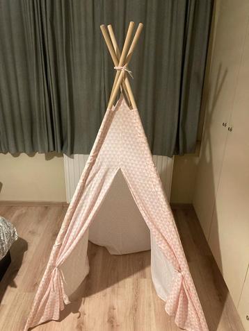Lichtroze kindertipi  beschikbaar voor biedingen