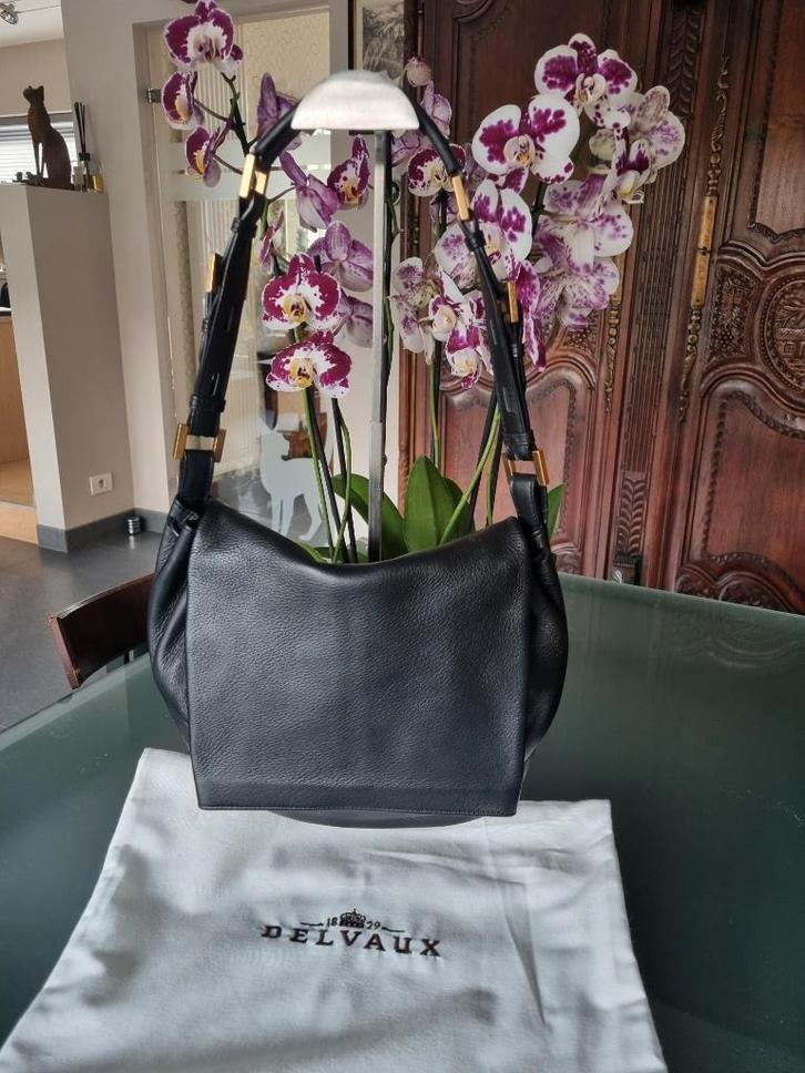 DELVAUX TAS - LE LEON, Handtassen en Accessoires, Tassen | Damestassen, Zo goed als nieuw, Schoudertasje, Zwart, Ophalen of Verzenden