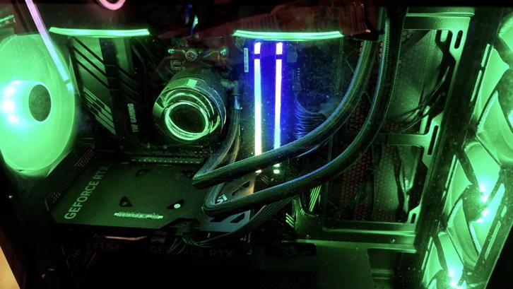 Compleet gaming-pc-pakket - Ryzen 7/RTX 4060 Ti/144 Hz-scher, Computers en Software, Desktop Pc's, Gebruikt, 4 Ghz of meer, SSD
