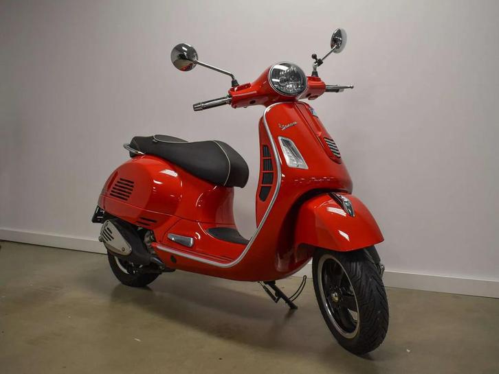 Vespa GTS Super 125 Piaggio Vespa GTS / Super 125 ie, Motoren, Motoren | Overige merken, Bedrijf, Scooter, 11 kW of minder