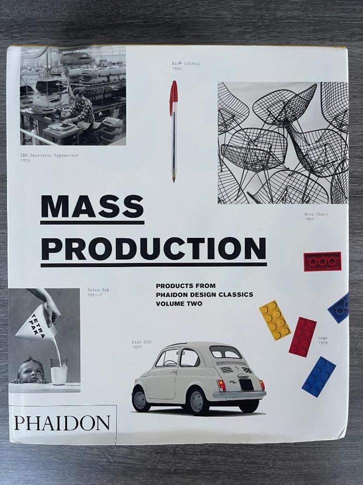 Mass Production - Phaidon, Boeken, Kunst en Cultuur | Fotografie en Design, Gelezen, Overige onderwerpen, Ophalen of Verzenden