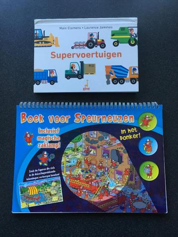 Pop-up boek Supervoertuigen en Boek voor speurneuzen beschikbaar voor biedingen