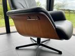 Lederen relaxzetel CONFORM + voetenbank (in nieuwstaat!!), Ophalen, Zo goed als nieuw, Modern - vintage