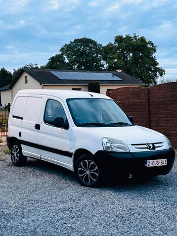 Peugeot partner Lichte vracht met navi gekeurd v verkoop beschikbaar voor biedingen