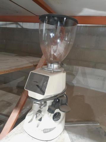 Koffiemolen  beschikbaar voor biedingen