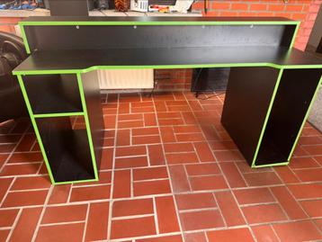 Kinderbureau beschikbaar voor biedingen