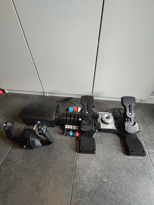 VelocityOne Flight + Logitech Rudder –Realistische Sim Setup, Computers en Software, Joysticks, Zo goed als nieuw, Ophalen