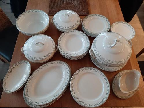 Servies Boch Couronne met groene bedrukking, Antiek en Kunst, Antiek | Servies compleet, Ophalen of Verzenden