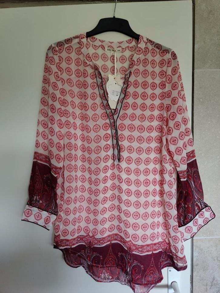 Nieuwe blouse 'J&S Millenium' maat M, Kleding | Dames, Blouses en Tunieken, Nieuw, Maat 38/40 (M), Rood, Ophalen of Verzenden
