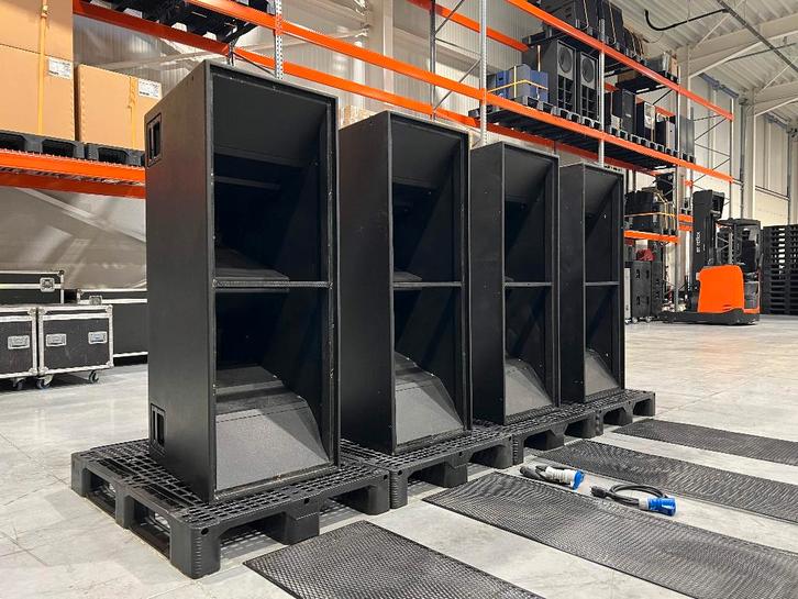 4x Meyer Sound DS-2P 2x15" self-powered mid-bass +140dB, TV, Hi-fi & Vidéo, Enceintes, Utilisé, Subwoofer, 120 watts ou plus, Autres marques