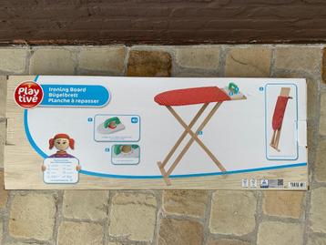 Playtive - Strijkplank met strijkijzer - Rollenspel beschikbaar voor biedingen