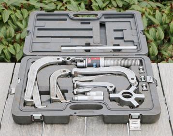 Facom Hydraulische Poelietrekker Set / 10 Ton (4 sets bekken beschikbaar voor biedingen