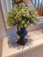 Ijzeren ( tuin ) kelk met namaak buxus, Tuin en Terras, Ophalen of Verzenden, Zo goed als nieuw