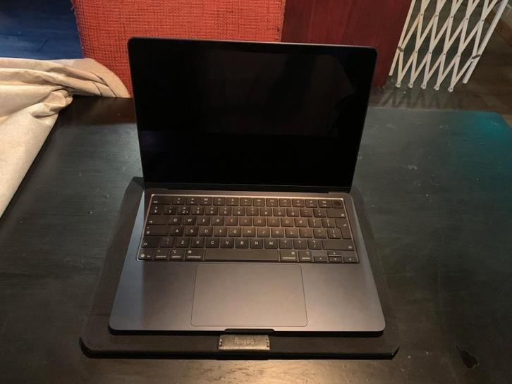 Macbook Air M4 - 13,6inch - Qwerty - Middernacht, Computers en Software, Apple Macbooks, Zo goed als nieuw, MacBook Air, 13 inch