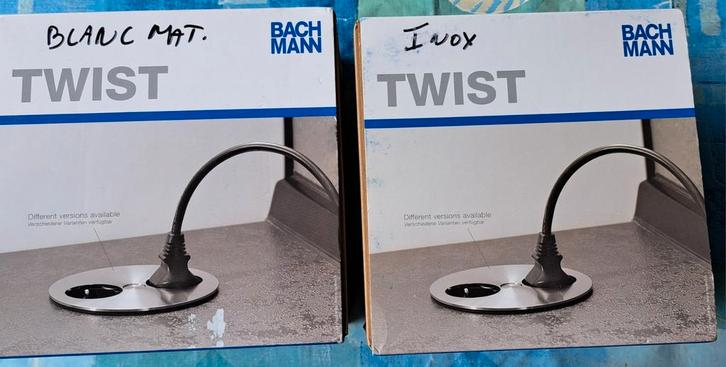 Prise électrique encastrable Twist neuve inox ou blanc mat, Bricolage & Construction, Électricité & Câbles, Neuf, Prise de courant