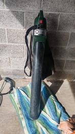 Souffleur et aspirateur de feuilles