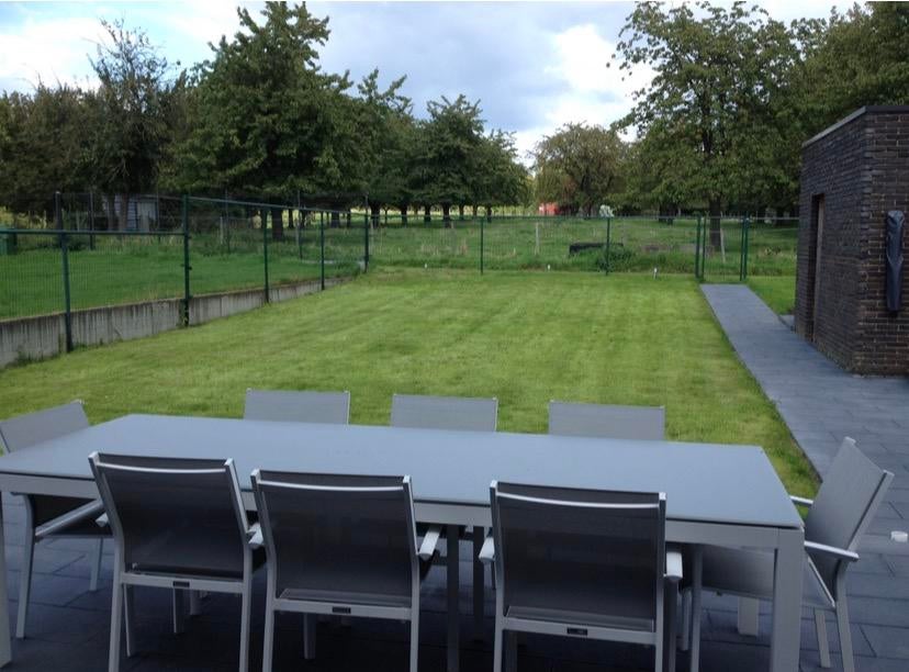 Tuintafel grijs / wit glas, Tuin en Terras, Ophalen, Zo goed als nieuw, Aluminium