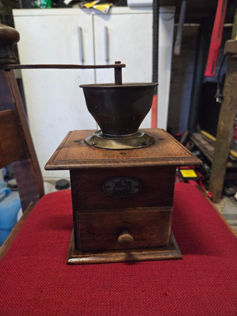 2 oude koffiemolens, Antiek en Kunst, Ophalen