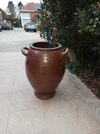 Grand pot en argile, Enlèvement