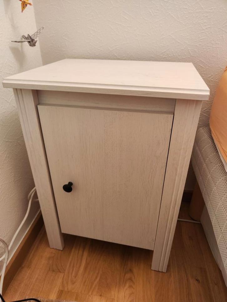 Table de Chevet Commode IKEA 44x36x63cm Bois, Maison & Meubles, Chambre à coucher | Tables de chevet, Bois, Enlèvement
