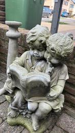 Mooi tuinbeeld     kindjes op een bankje, Jardin & Terrasse, Enlèvement, Comme neuf