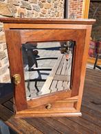 Antiek Frans apothekerskastje. Massief eiken, Ophalen