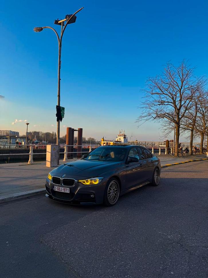 BMW F30 330e, Autos, BMW, Particulier, Série 3, Apple Carplay, Hybride Électrique/Essence, Euro 6, Berline, 4 portes, Automatique