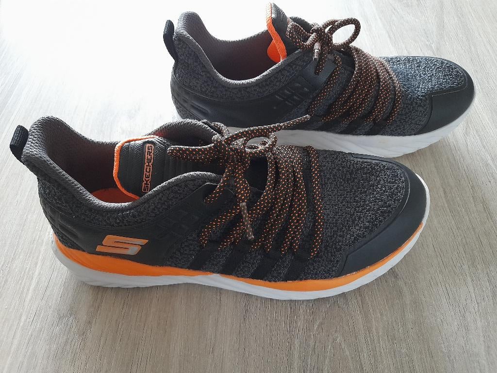 sportschoenen skechers maat 37, Sports & Fitness, Sports & Fitness Autre, Enlèvement ou Envoi, Comme neuf
