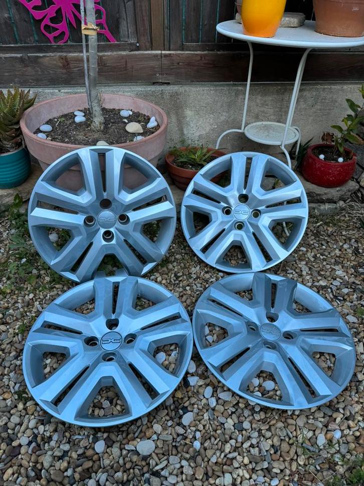 Dacia Sandero wieldoppen, Auto diversen, Wieldoppen, Gebruikt, Verzenden