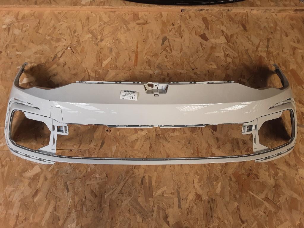 PARE-CHOCS AVANT Volkswagen Golf VIII (CD1) (5H0807221G), Pare-chocs, Volkswagen, Mevr. I. Hauben, Utilisé