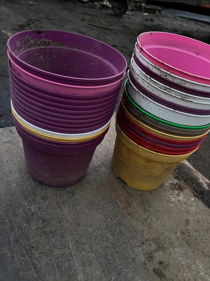 kweekpotten bloempotten 3 liter in mooie kleuren, Tuin en Terras, Bloempotten, Zo goed als nieuw, Kunststof, Binnen, Balkon, Tuin