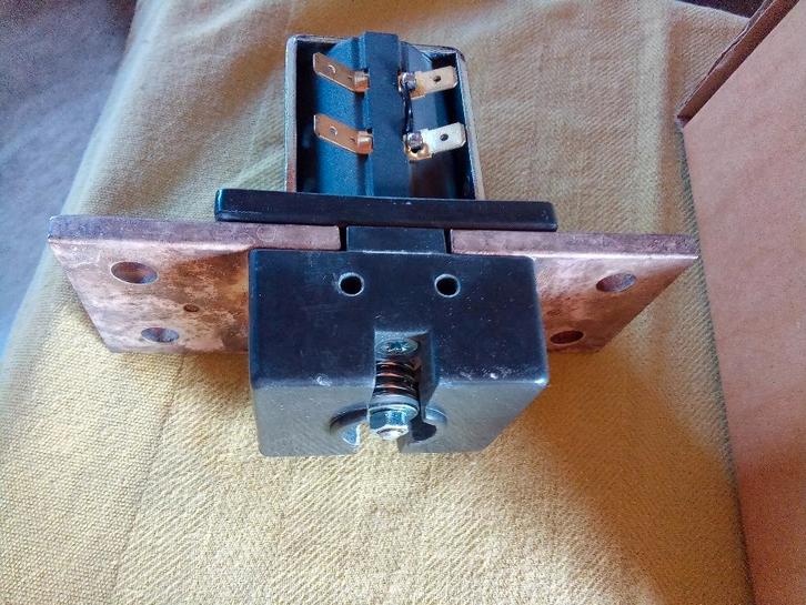 Contactor / Relais - 48V DC - 500A (NOS) , accu schakelaar., Zakelijke goederen, Machines en Bouw | Heftrucks en Intern transport