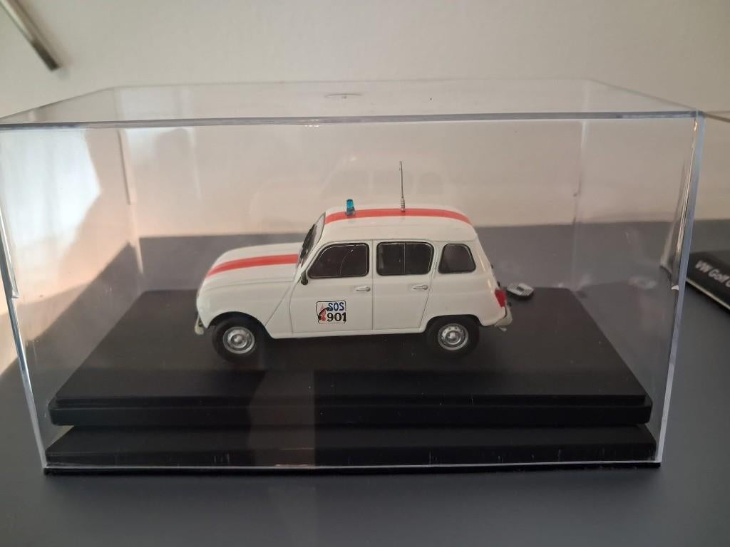 Miniature Voiture Renault 4L Gendarmerie Belge 1/43, Enlèvement ou Envoi, Utilisé, Voiture