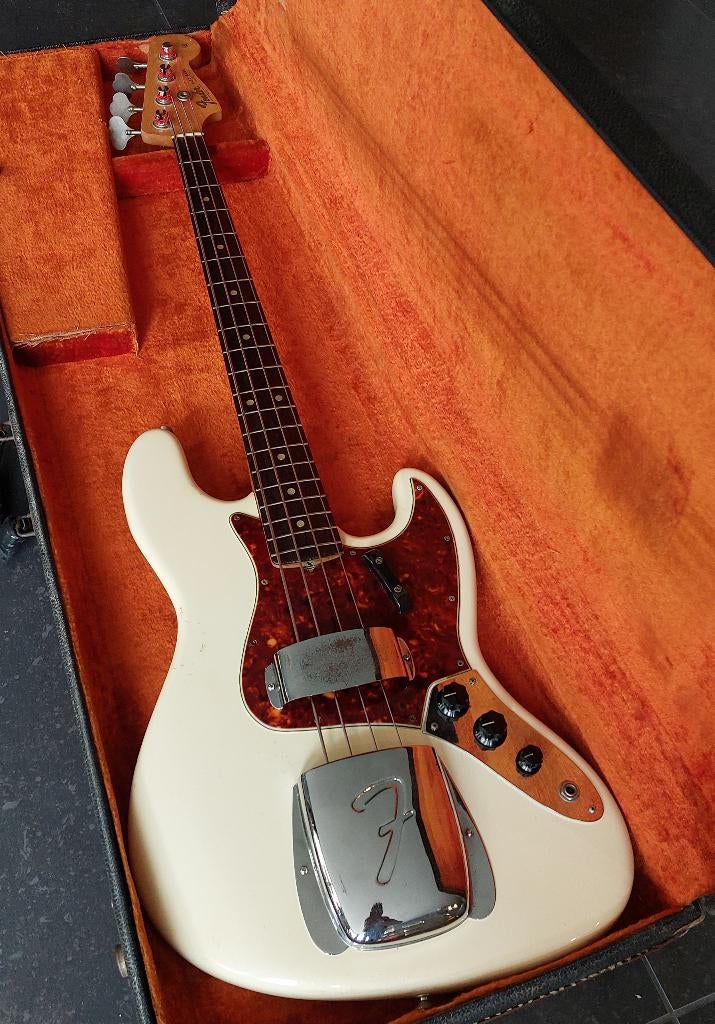 Fender Jazz Bass 1965 L-series refin (inruil mogelijk), Musique & Instruments, Instruments à corde | Guitares | Basses, Utilisé