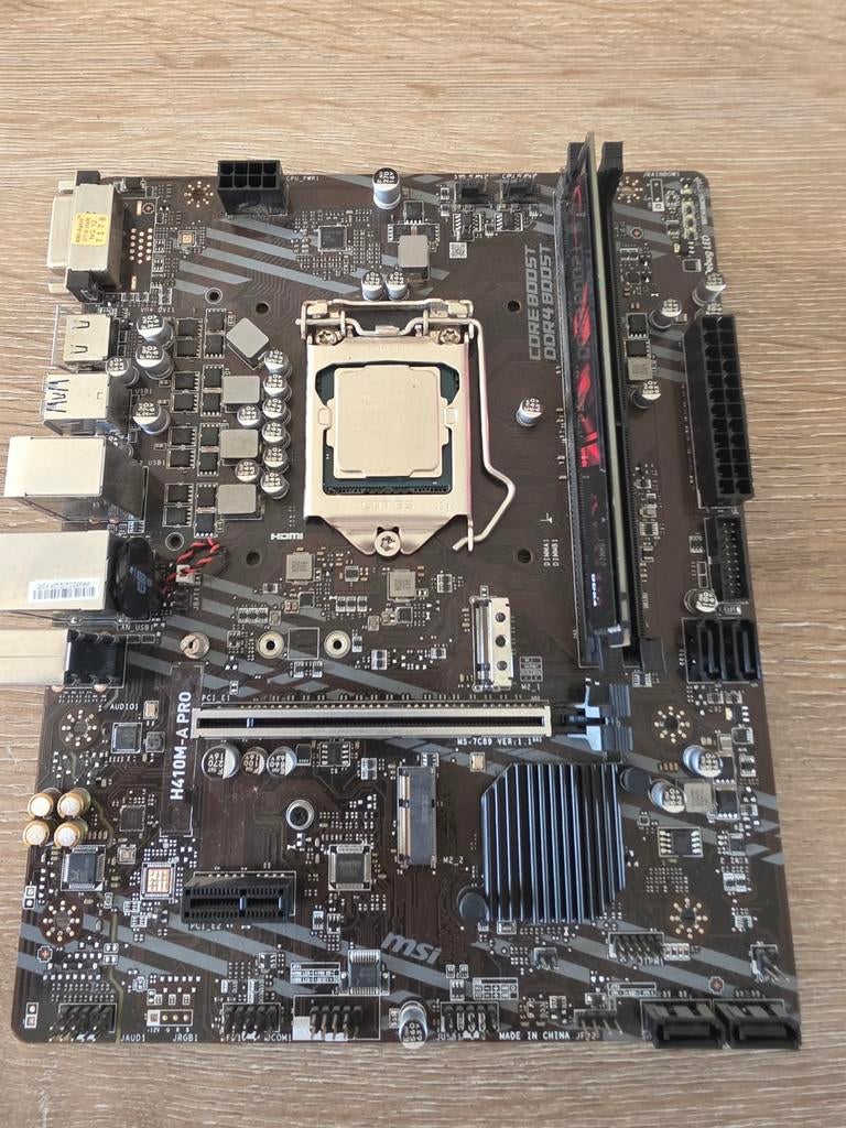 Moederbord MSI core boost, Computers en Software, Moederborden, Ophalen, DDR4