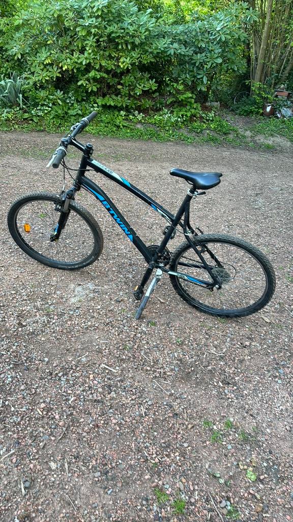 Vtt Rockrider, parfait pour les balades en forêt, Vélos & Vélomoteurs, 24 pouces ou plus, Enlèvement, Utilisé, Repose-pieds