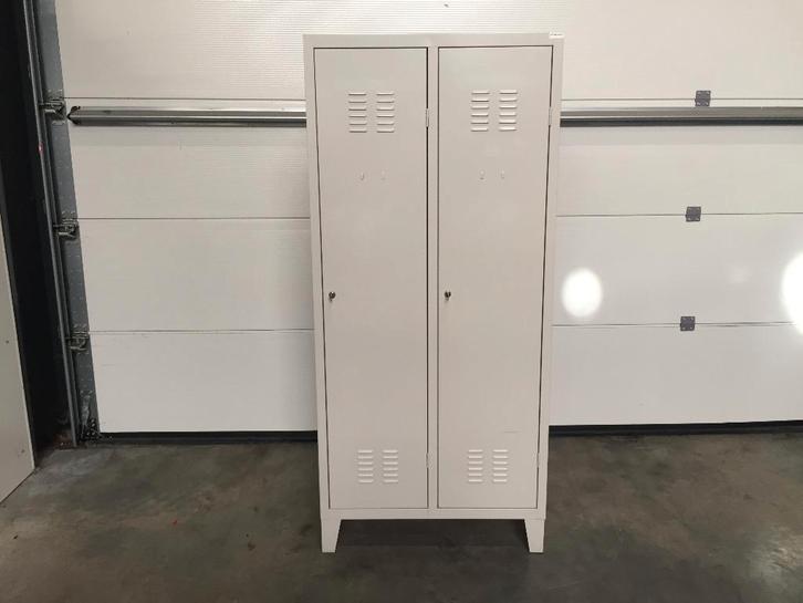 (93) Metalen vestiairekasten 2 deuren met sleutels, Zakelijke goederen, Kantoor en Winkelinrichting | Magazijn, Stelling en Opslag
