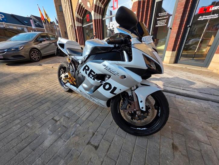 Réplique blanche Fireblade Honda CBR 1000RR, Motos, Motos | Honda, Particulier, Enlèvement