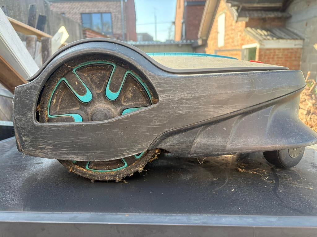 Gardena 1200m2 voor onderdelen of repair   meer, Ophalen, Gebruikt, 20 tot 25 cm