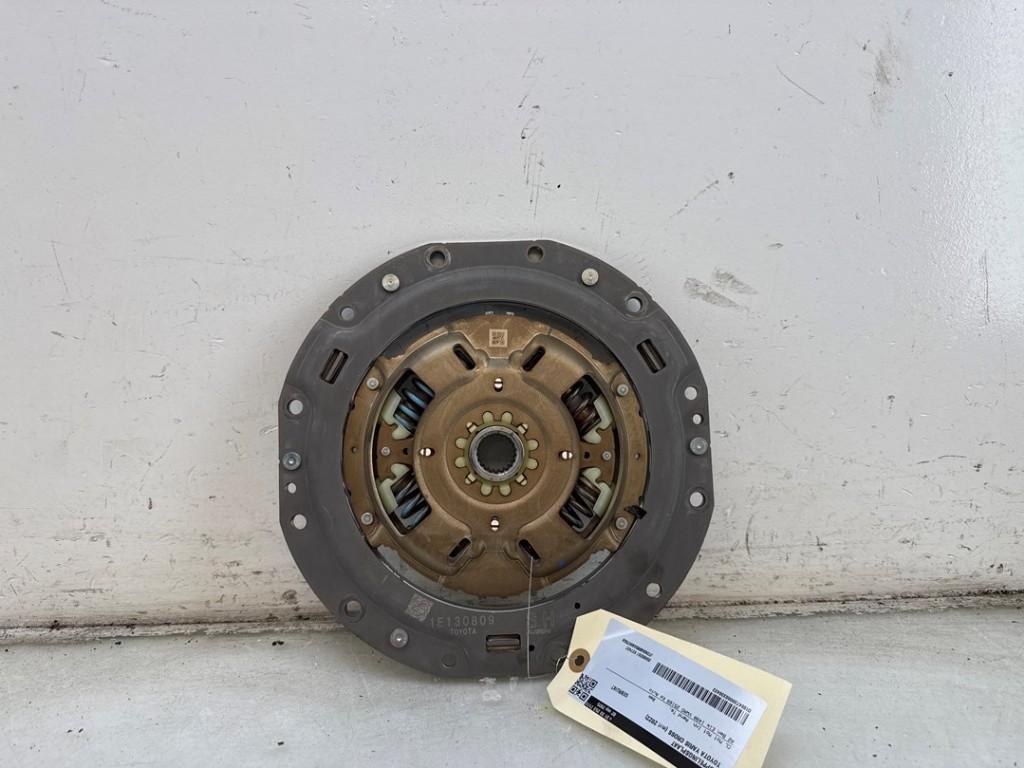 DISQUE EMBRAYAGE Toyota Yaris Cross (PB1 / PJ1) (01-2020/-), Utilisé, Toyota